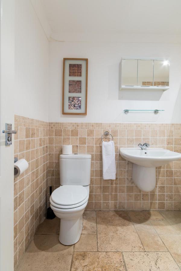 Old Town Apartments Swindon Esterno foto